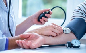 Tại sao tăng huyết áp ở người trẻ thường dễ bị bỏ qua?
