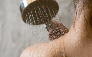 Nhiệt độ nước tắm bao nhiêu là phù hợp?