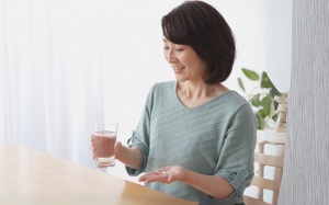 7 dưỡng chất phụ nữ ngoài 40 cần bổ sung để trẻ lâu, khỏe mạnh