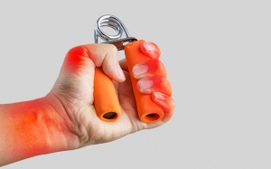 Tầm quan trọng của lực nắm tay và cách cải thiện