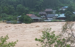   Tăng cường công tác cứu chữa nạn nhân do mưa lũ, sạt lở