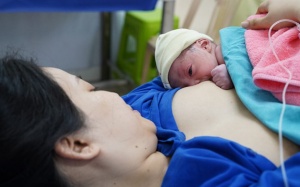 Những rào cản khi nuôi con bằng sữa mẹ trong 6 tháng đầu 