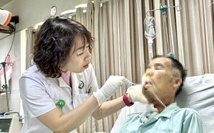 Dấu hiệu cảnh báo ung thư khoang miệng không nên chủ quan