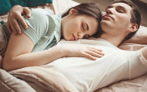Những lợi ích sức khoẻ khi ngủ cạnh “người thương”
