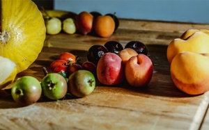 Người bị sỏi mật có cần kiêng ăn hoa quả không?