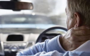 Cách ngăn ngừa đau cổ khi lái xe