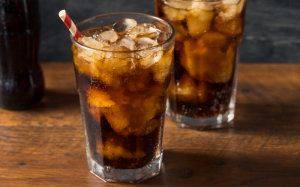 Lý do bạn không nên uống nước ngọt mỗi ngày