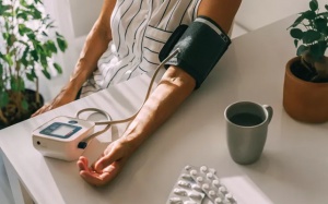 Tại sao uống thuốc rồi vẫn không kiểm soát được huyết áp?