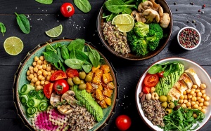 Buổi tối nên ăn gì để hỗ trợ cải thiện sức khỏe?