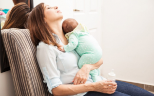 Đau lưng mạn tính sau sinh có phải do gây tê ngoài màng cứng?