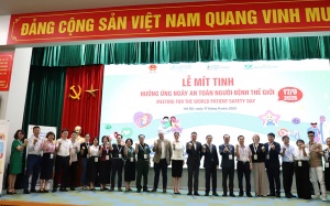 Chăm sóc an toàn cho trẻ sơ sinh và trẻ nhỏ 