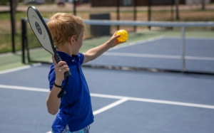 3 sai lầm khiến trẻ dễ gặp chấn thương khi chơi thể thao