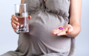 Có nên dùng thuốc chống trầm cảm khi mang thai?