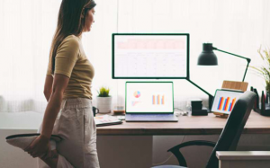 Ngồi văn phòng cả ngày: Làm sao để cơ thể không “ì ạch”?