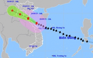 Đêm nay bão Bualoi quần thảo Trung Bộ, cả nước mưa lớn