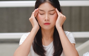 Mẹo bấm huyệt giúp giảm stress tức thì