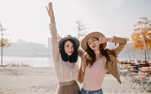 Tử vi thứ Năm (2/10/2025): Bạch Dương luôn có những người bạn tốt ở bên