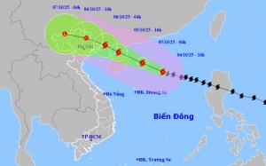 Bão Matmo có xu hướng lệch Bắc, gây mưa lớn ở 6 tỉnh