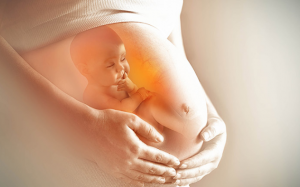Giọng nói của mẹ ảnh hưởng thế nào tới khả năng ngôn ngữ của trẻ?