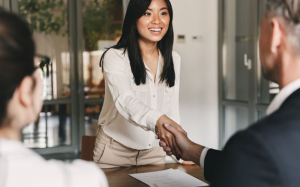 9 mẹo giúp bạn cảm thấy tự tin hơn