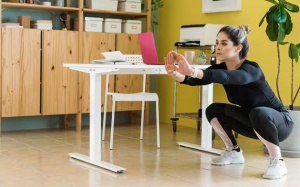 Tập thể dục bao nhiêu phút để giảm tác hại do ngồi nhiều?