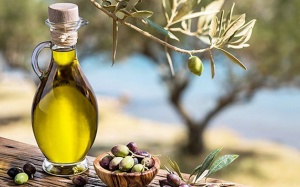 Dầu olive - bí quyết làm đẹp của cô dâu Italia