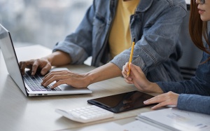 Tử vi thứ Ba (25/11/2025): Thiên Bình đang khá bận rộn trong công việc