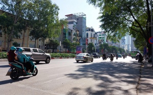 Bắc Bộ ô nhiễm không khí, áp thấp nhiệt đới gây nguy hiểm trên biển   