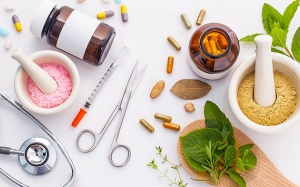 Lợi ích khi kết hợp Đông - Tây y trong cải thiện tình trạng run tay chân