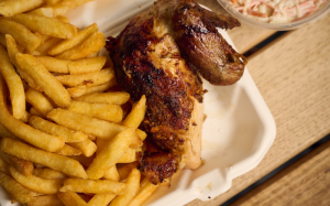 Vì sao dân tập thể hình tại Australia 'phát cuồng' vì gà nướng?