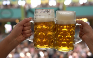 Infographic: Cơ chế và thời gian chuyển hóa rượu bia của cơ thể