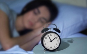 Đi ngủ vào cùng một thời điểm mỗi đêm giúp hạ huyết áp