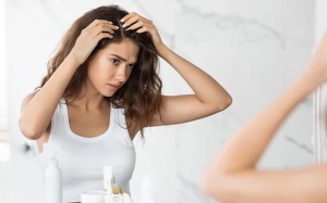 Trời lạnh, gàu nhiều: Khắc phục ngay với tinh dầu thiên nhiên 