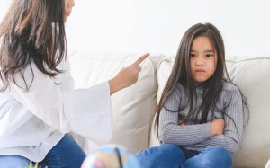 Sai lầm trong cách dạy con mà nhiều cha mẹ Việt mắc phải 