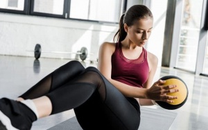 30 phút tập luyện với bóng tạ cho người bận rộn