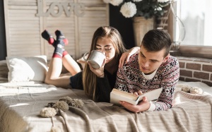 Tử vi thứ Sáu (16/1/2026): Thiên Bình sẽ thấy thoải mái khi ở bên người thân