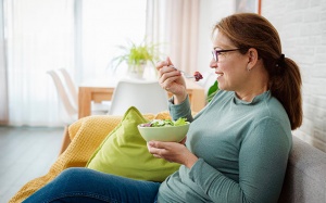 Bí quyết ăn uống giúp phụ nữ tránh mãn kinh sớm