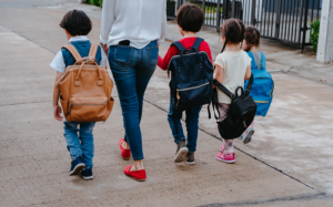 Tại sao nhiều phụ nữ bất ngờ phát hiện mắc ADHD khi con vào mẫu giáo?