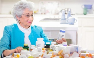 Đảm bảo thuốc cho người cao tuổi dịp Tết