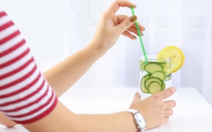 Người bệnh đái tháo đường nên uống gì để kiểm soát bệnh?