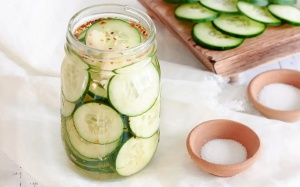  Infographic: Dưa chuột - món ăn giải ngán đơn giản mà “có võ”