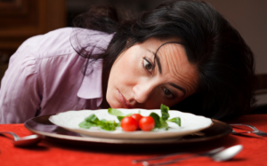 Làm sao để người Việt Nam chủ động thay đổi thói quen ăn uống?