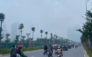 Bắc Bộ sương mù sáng sớm, Nam Bộ mưa trái mùa