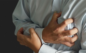 Hồi hộp, trống ngực kéo dài nhưng không có tổn thương tim có cần dùng thuốc không?