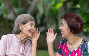 Ù tai ở người cao tuổi có hết được không?