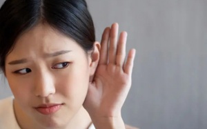 Nhận biết sớm dấu hiệu nghe kém 