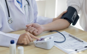 Huyết áp cao bao nhiêu dễ dẫn đến đột quỵ?