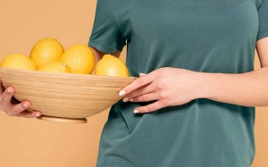 Bổ sung vitamin C sai cách có thể làm tăng nguy cơ sỏi thận?