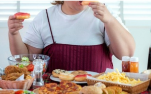 Lạm dụng thực phẩm siêu chế biến ảnh hưởng tới khả năng sinh sản?