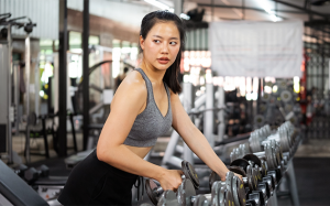 Sai lầm phổ biến của phụ nữ khi tập tạ